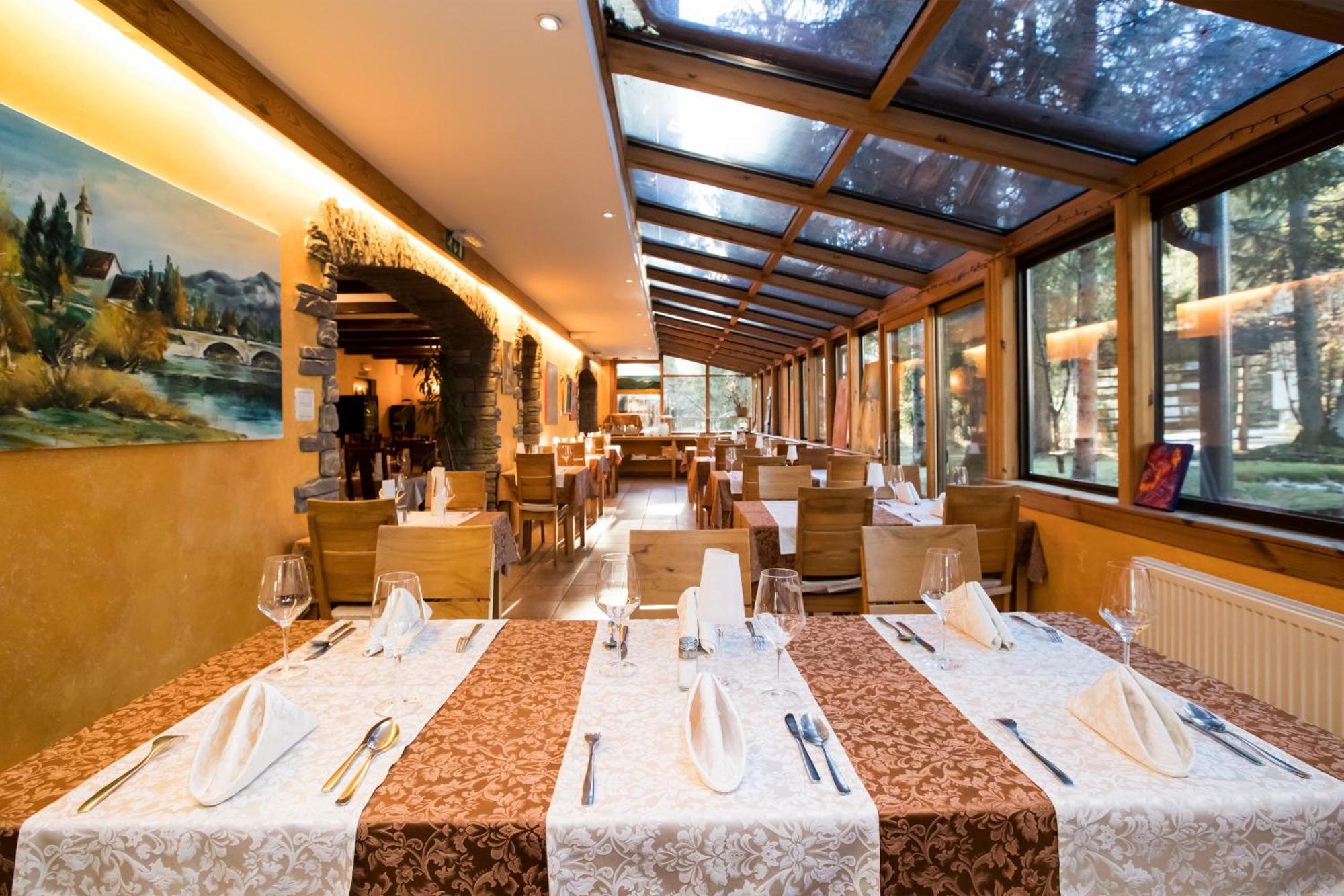 Art Hotel Kristal Bohinj Buitenkant foto
