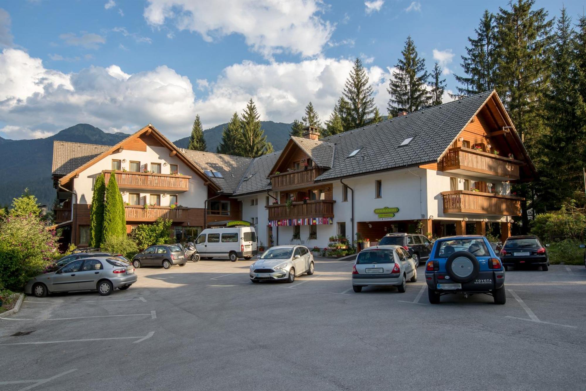 Art Hotel Kristal Bohinj Buitenkant foto